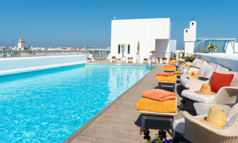Piscine en rooftop de l'Heure Bleue Palais Essaouira