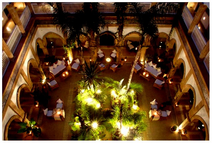 Patio Heure Bleue Palais