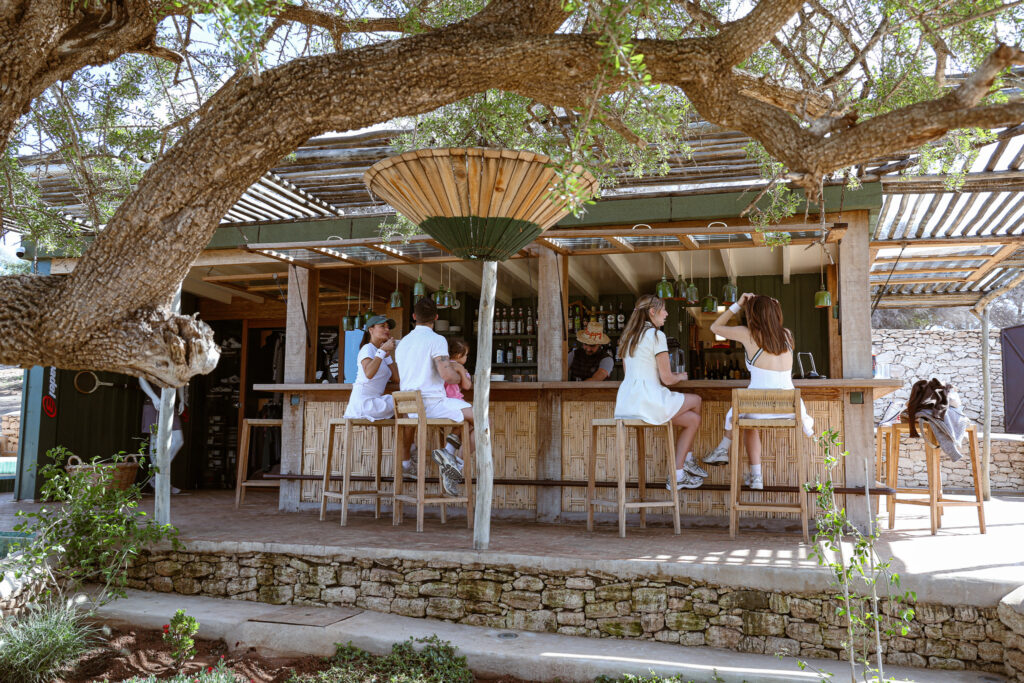 Bar du Club des Douars, espace sportif et bien-être à Essaoura