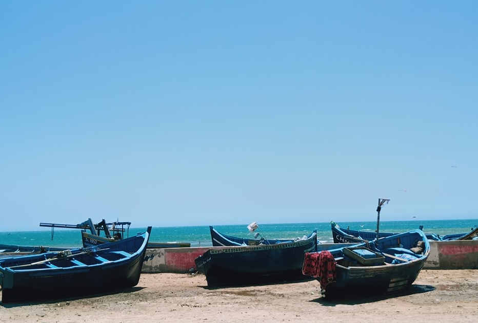 barque plage tafadna essaouira