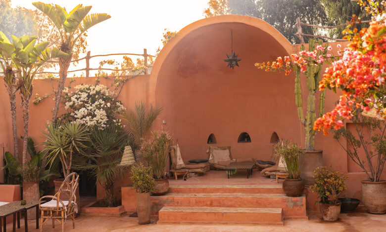 L'architecture typique de Baoussala en fait un endroit singulier