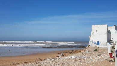 La plage de Sidi Kaouki et le marabout